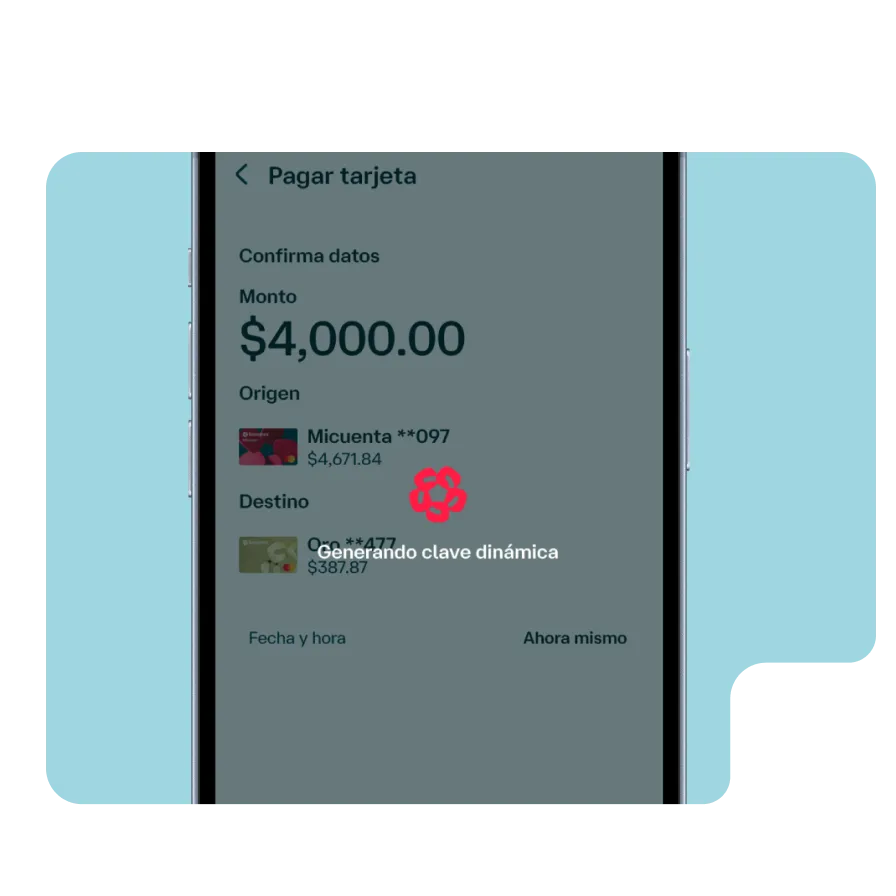 Persona realizando un retiro de efectivo en cajero automático tras generar una orden de retiro sin tarjeta desde la app Banamex.