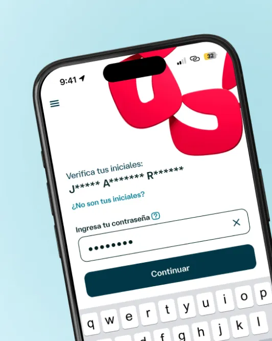 Pantalla de inicio de sesión de la app Banamex Móvil mostrando la verificación de iniciales y el campo para ingresar la contraseña de forma segura desde el celular.