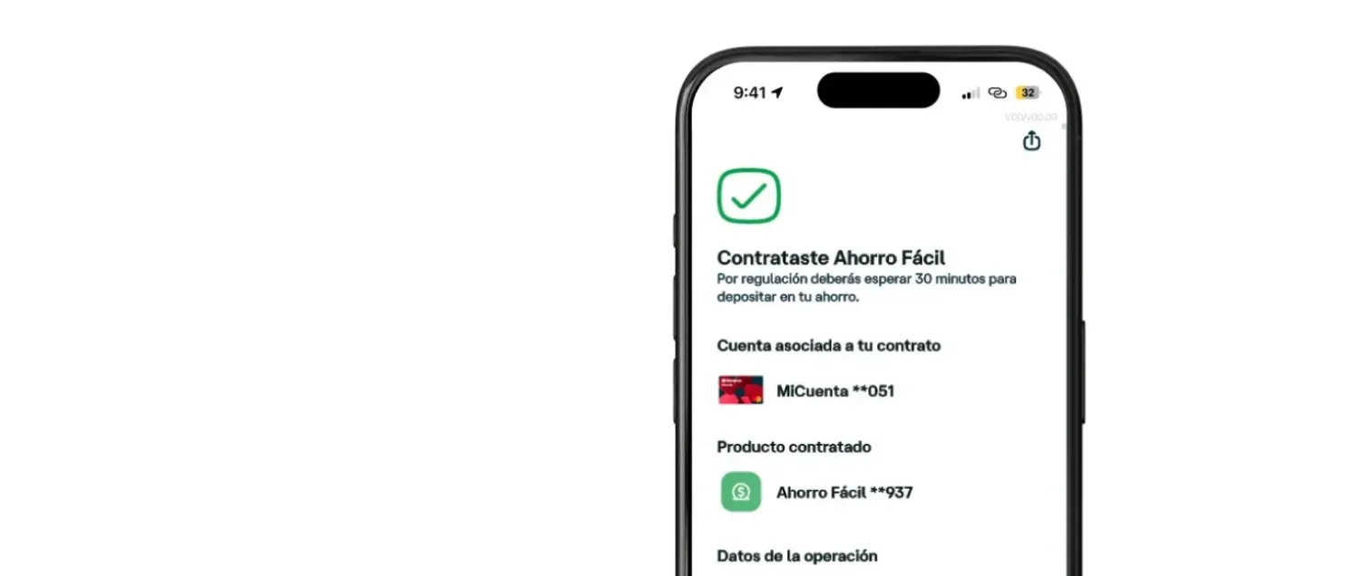 Pantalla de Banamex Móvil confirmando la contratación de Ahorro Fácil, con detalle de la cuenta asociada y el producto de ahorro activado correctamente.