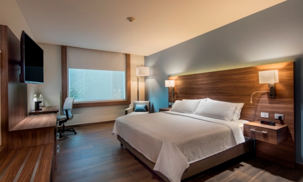 Holiday Inn Express &amp; Suites Celaya