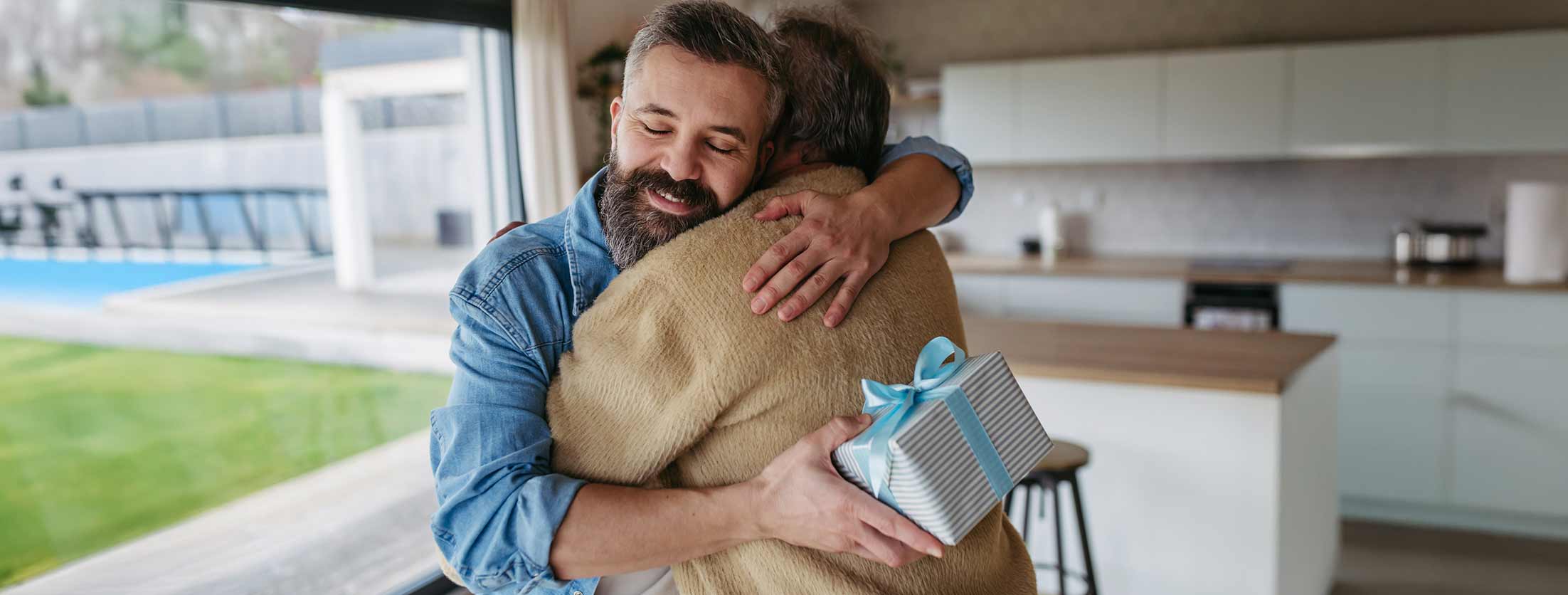 Aprovecha las promociones del día del padre con tu tarjeta de débito