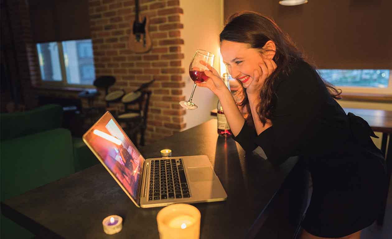 El futuro de las relaciones: citas digitales y más contacto físico tras meses de charlas virtuales El futuro de las relaciones: citas digitales y más contacto físico tras meses de charlas virtuales